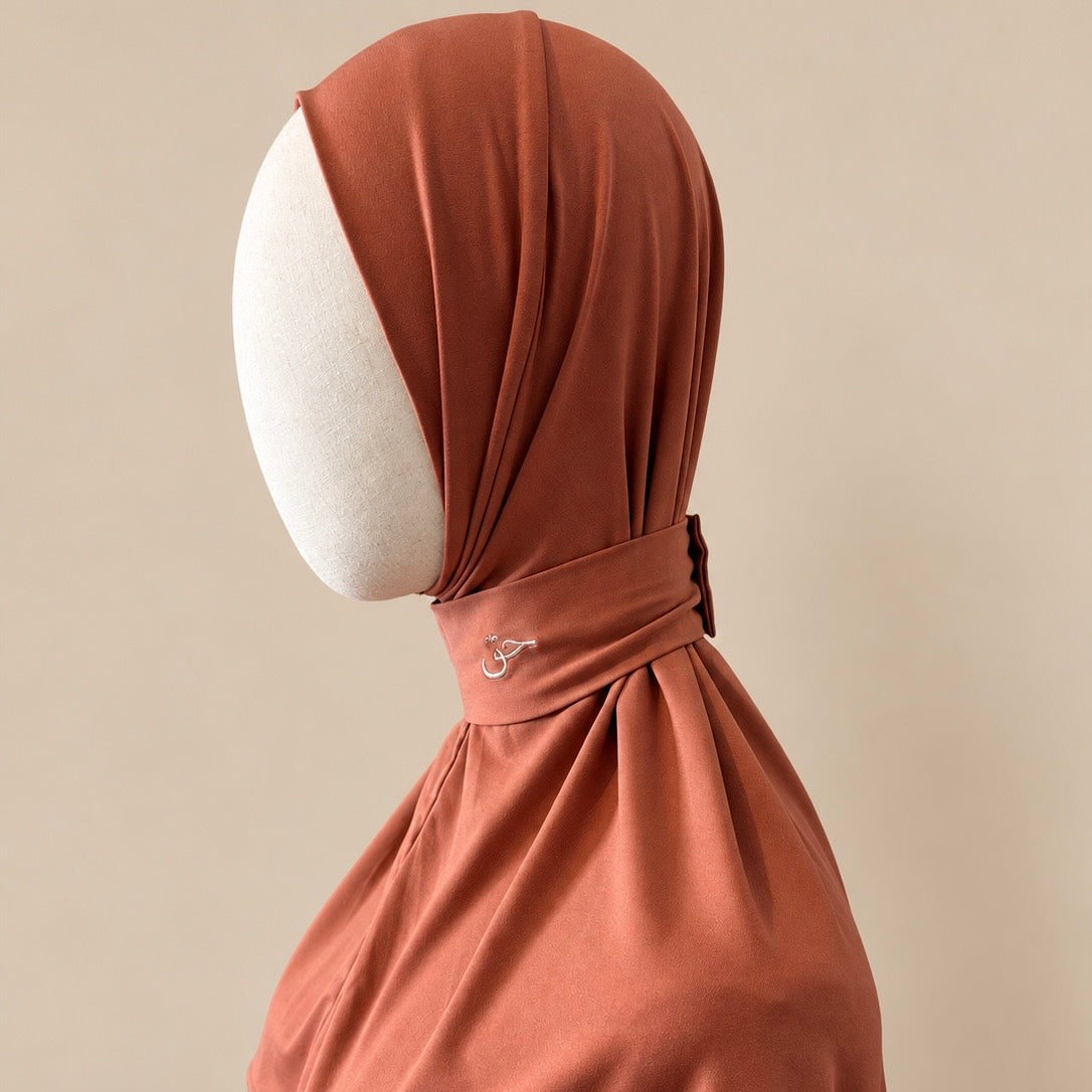 Cagoule hijab en jersey premium – Terracotta – Broderie حق